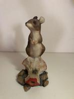 Beeldje Muis Muizenbeeldje Mouse on... Border Fine Arts, Verzamelen, Beelden en Beeldjes, Ophalen of Verzenden, Zo goed als nieuw