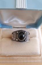 Oude Zilveren Ring met Onyx. Maat 62. GRATIS Verzending., Sieraden, Tassen en Uiterlijk, Antieke sieraden, Verzenden, Zilver, Ring