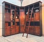 Hoek boekenkast / bibliotheekkast met ladder / trap, Ophalen, Zo goed als nieuw, 200 cm of meer, Engels