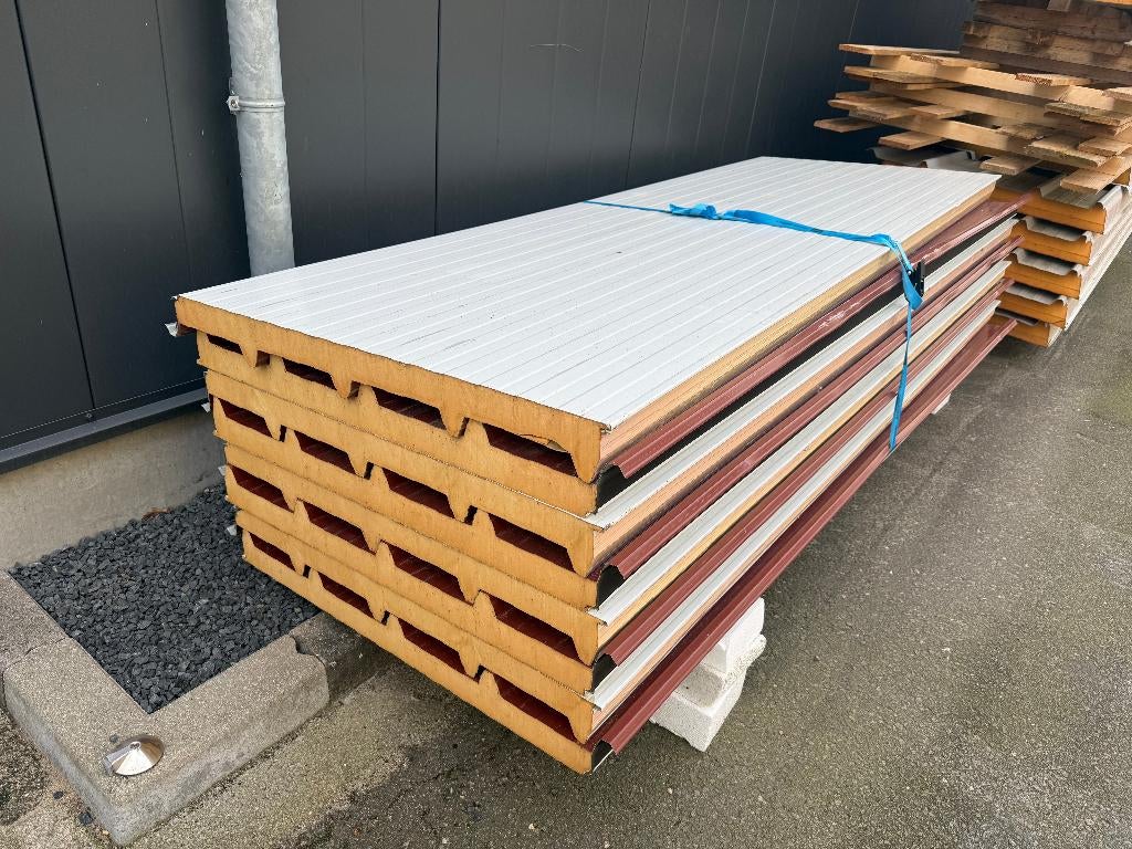 Dakpanelen | 8 x 2850mm | 60mm | Terracotta / RAL 9002, Doe-het-zelf en Verbouw, Platen en Panelen, Ophalen, Zo goed als nieuw