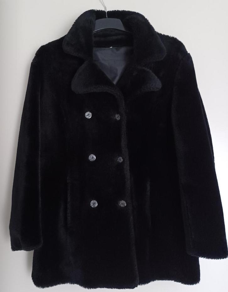 Jas van imitatiebont/Zwart, Kleding | Dames, Jassen | Winter, Zo goed als nieuw, Maat 38/40 (M), Zwart, Ophalen of Verzenden