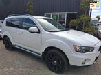 Mitsubishi Outlander 2.2 DI-D Intense ! Motor rookt !, Euro 5, Stof, Zwart, 4 cilinders