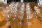 Mooi oud, gegraveerd glasservies 26 delig, Antiek en Kunst, Antiek | Glas en Kristal, Ophalen
