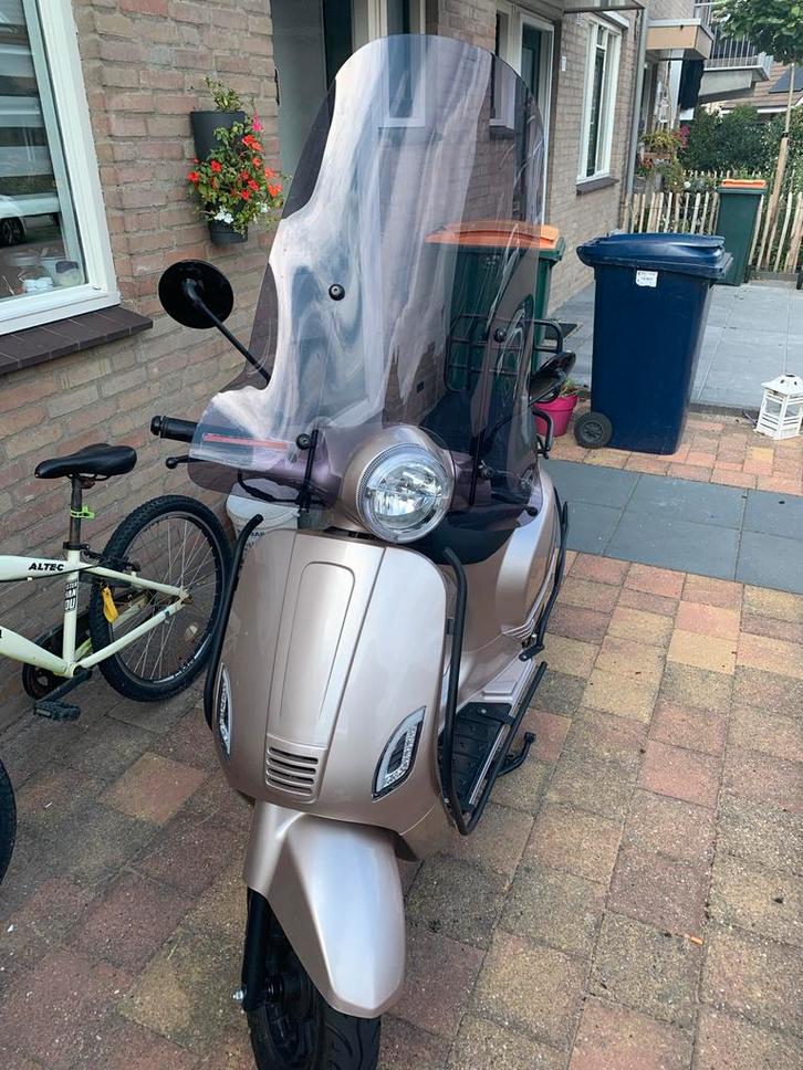 Senzo Rivalux Special Champagne- Bouwjaar 2025, Fietsen en Brommers, Scooters | Overige merken, Zo goed als nieuw, Maximaal 45 km/u