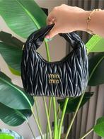 Miu miu tas zwart, Sieraden, Tassen en Uiterlijk, Tassen | Damestassen, Ophalen of Verzenden, Nieuw, Zwart, Handtas