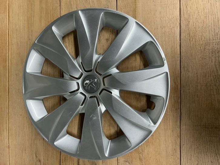 Originele Peugeot 108 wieldop 15” B000879980 – €15, Auto diversen, Wieldoppen, Gebruikt, Ophalen of Verzenden
