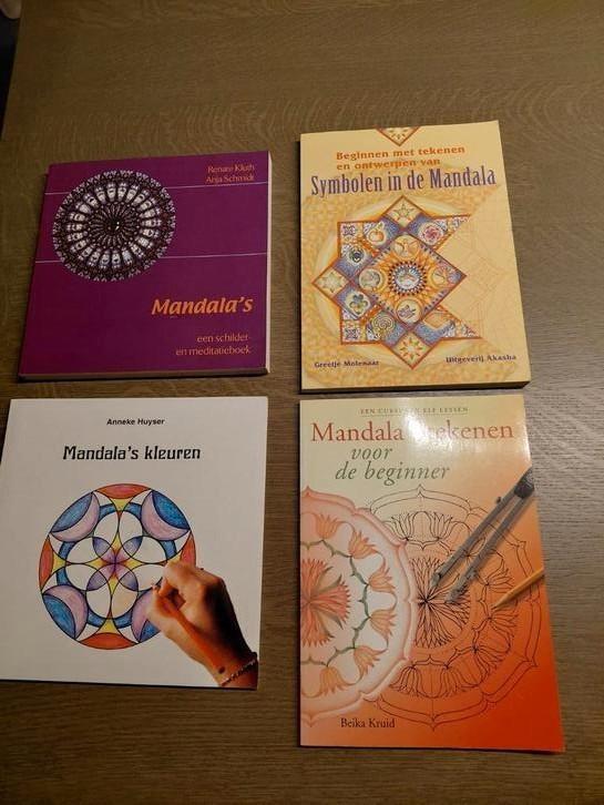 BOEKEN (4X) OVER MANDALA'S, Boeken, Esoterie en Spiritualiteit, Zo goed als nieuw, Instructieboek, Overige onderwerpen, Ophalen of Verzenden