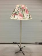 Vintage vloerlamp jaren 60/70, Huis en Inrichting, Lampen | Vloerlampen, Ophalen of Verzenden, Zo goed als nieuw, 150 tot 200 cm