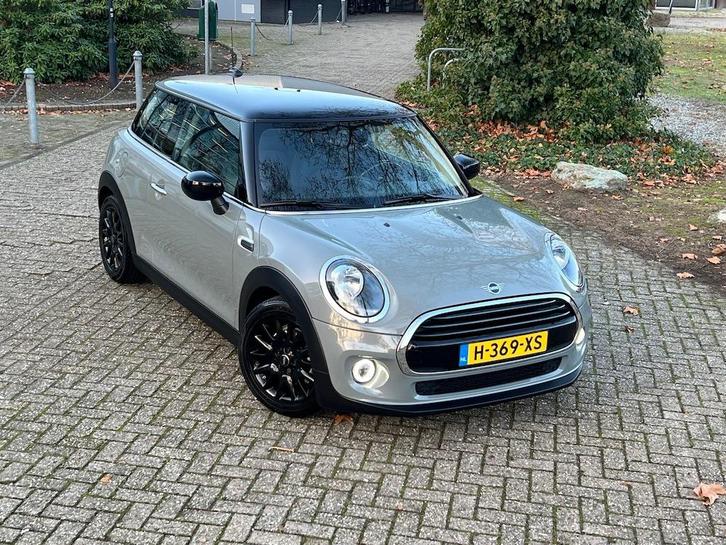MINI Cooper 1.5i 136pk Automaat CarPlay Alarm Climate Contr., Auto's, Mini, Bedrijf, Cooper, ABS, Airbags, Airconditioning, Alarm