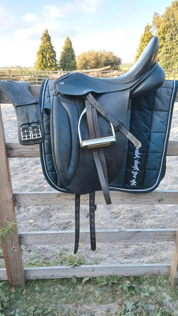 Leuke partij verschillende pony / paarden zadels, Dieren en Toebehoren, Paarden en Pony's | Zadels, Gebruikt, Dressuur, Ophalen