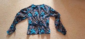 Te koop unieke damesbloes maat 36 van de Topshop beschikbaar voor biedingen
