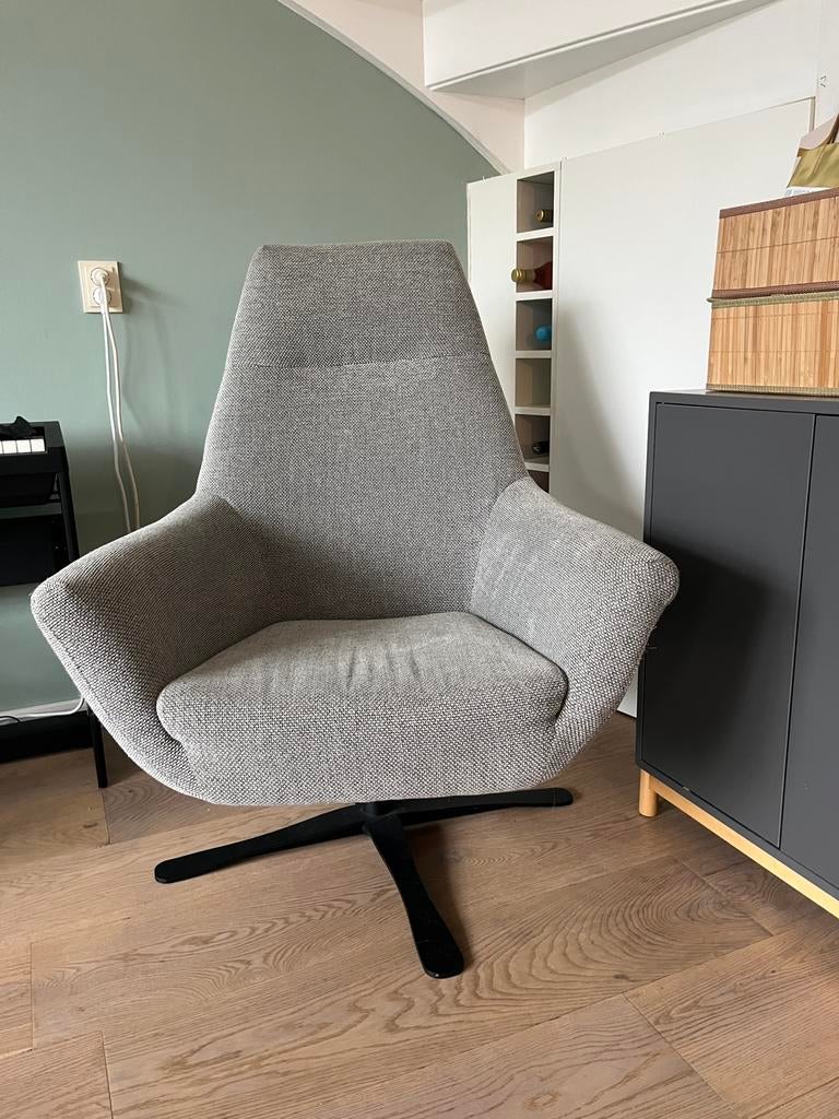Fauteuil met metalen draaipoot, Ophalen, Zo goed als nieuw, 75 tot 100 cm, 50 tot 75 cm