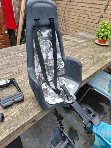 Bobike fietszitje achter beschikbaar voor biedingen
