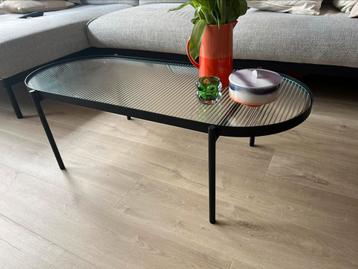 Salontafel zwart metaal met glasplaat