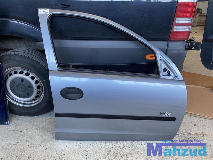 OPEL CORSA C Grijs Z163 Rechts rechter voor deur portier, Auto-onderdelen, Carrosserie en Plaatwerk, Deur, Opel, Gebruikt, Ophalen of Verzenden