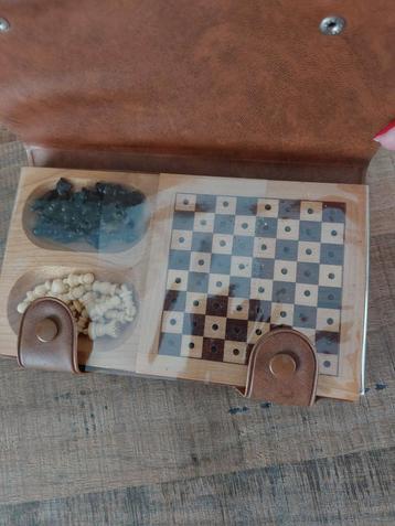Vintage Reis Schaakspel beschikbaar voor biedingen