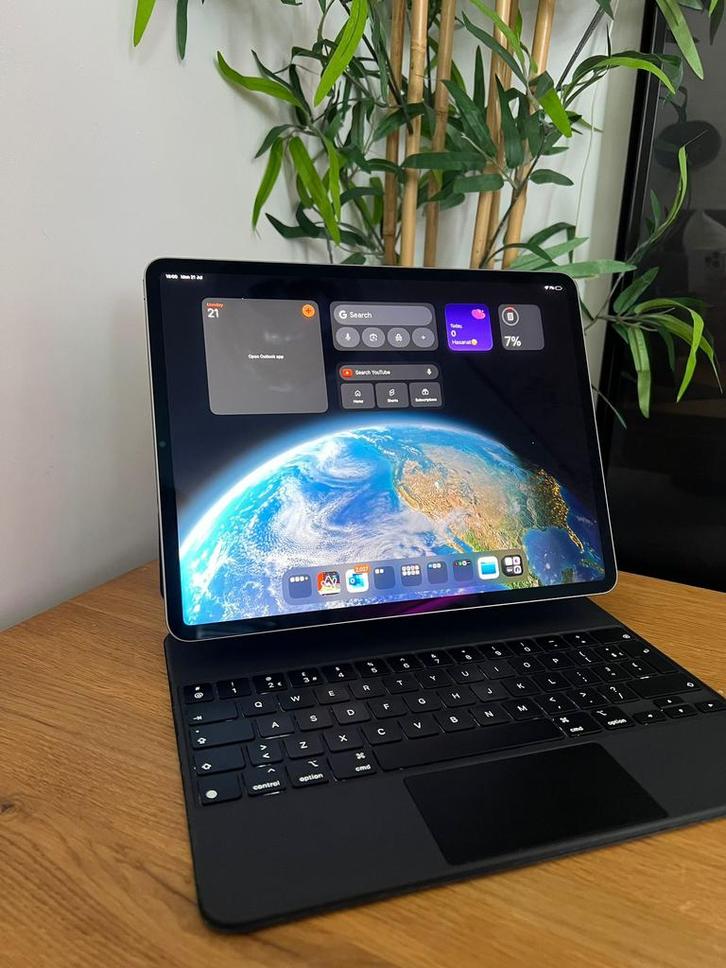 Ipad pro M2 12.9 inch 256 GB + Magic keyboard, Computers en Software, Apple iPads, Zo goed als nieuw, Apple iPad Pro, Wi-Fi, 13 inch of meer