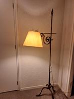 Smeedijzeren staande schemerlamp, Huis en Inrichting, Lampen | Vloerlampen, Ophalen, 150 tot 200 cm