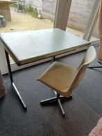 Vintage schoolbankjes, Kinderen en Baby's, Kinderkamer | Tafels en Stoelen, Gebruikt, Ophalen of Verzenden