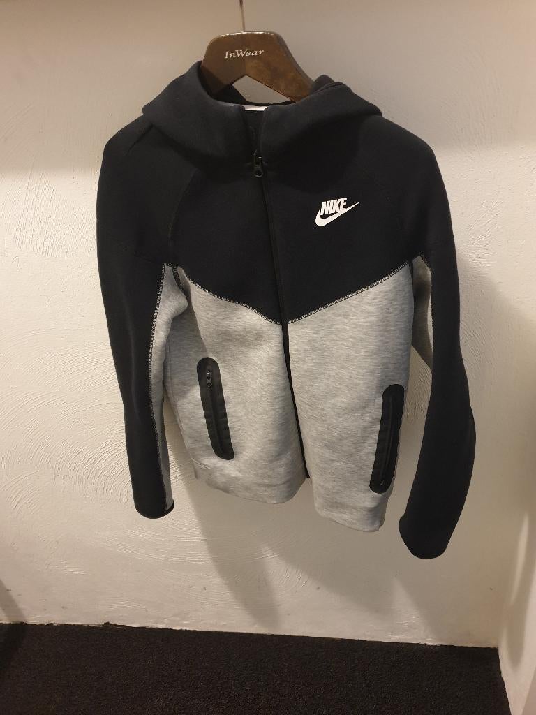 Nike Tech joggingpak, Kinderen en Baby's, Kinderkleding | Maat 158, Ophalen, Gebruikt, Setje, Nike