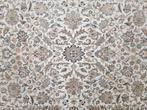 Handmade oriental wool Ghoum carpet floral crème 254x347cm, Huis en Inrichting, Stoffering | Tapijten en Kleden, Ophalen of Verzenden