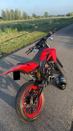 Aprilia sx50 86cc TOP hoogtoerig, Fietsen en Brommers, Ophalen, Zo goed als nieuw