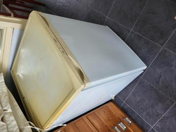 Koelkast edy 85x57x60 beschikbaar voor biedingen