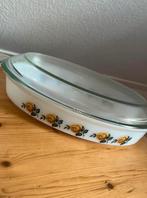 Vintage Pyrex Ovenschaal met Deksel - Roos Design, Ophalen of Verzenden, Gebruikt