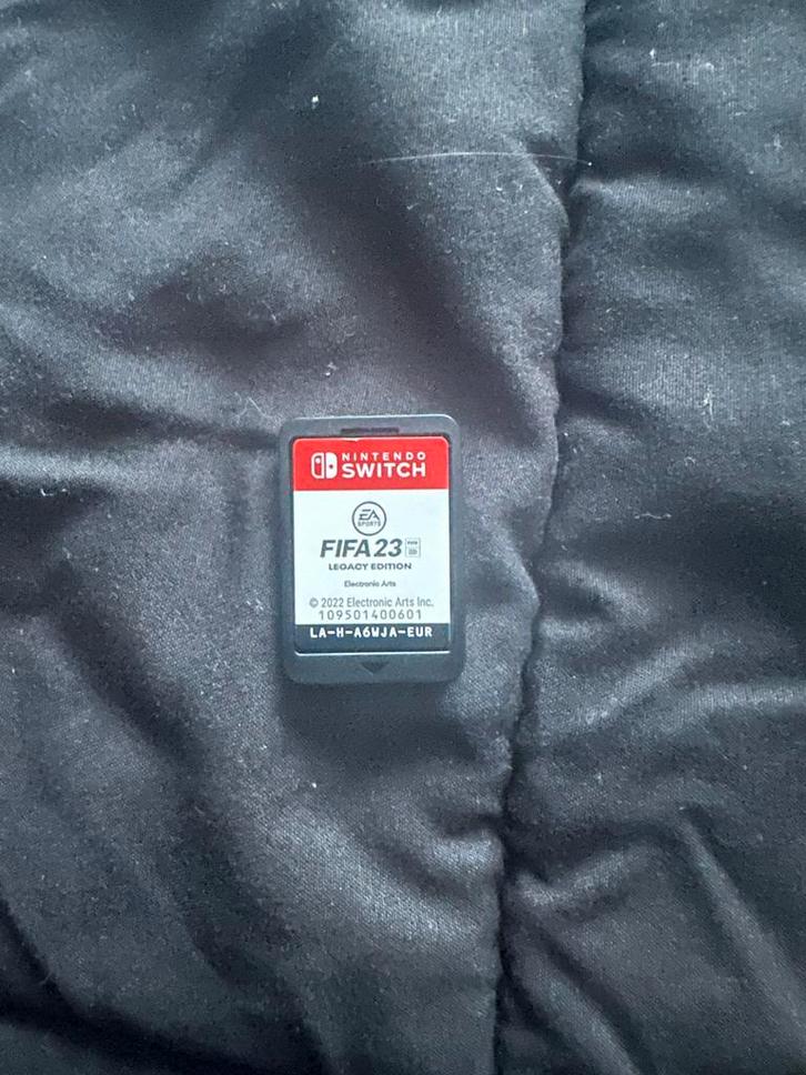 FIFA 23 Nintendo Switch - Voetbalplezier Onderweg!, Spelcomputers en Games, Games | Nintendo Switch, Zo goed als nieuw, Sport