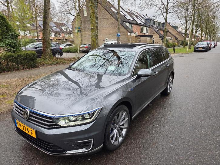 Volkswagen Passat GTE full option nieuwe hybride accu, Auto's, Volkswagen, Particulier, Passat, 360° camera, ABS, Achteruitrijcamera
