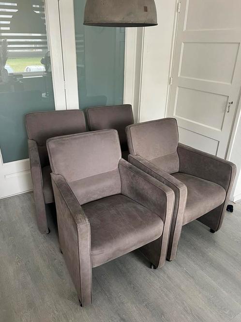 4x Luxe eetkamerstoelen op wieltjes – Taupe microvezel, Huis en Inrichting, Fauteuils, Zo goed als nieuw, Leer, Overige materialen