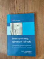 Theo IJzermans - Beren op de weg, spinsels in je hoofd, Ophalen of Verzenden, Zo goed als nieuw, Theo IJzermans; Coen Dirkx
