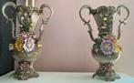 Set van 2 antieke hoge vazen porselein, hoogte circa 50 cm, Ophalen