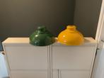 Twee vintage lampenkappen - groen en geel, Huis en Inrichting, Lampen | Lampenkappen, Ophalen, Gebruikt, Rond, Minder dan 25 cm