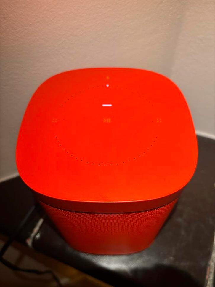 Sonos One (HAY Edition) - Rode Speaker, Audio, Tv en Foto, Luidsprekers, Gebruikt, Front, Rear of Stereo speakers, Minder dan 60 watt