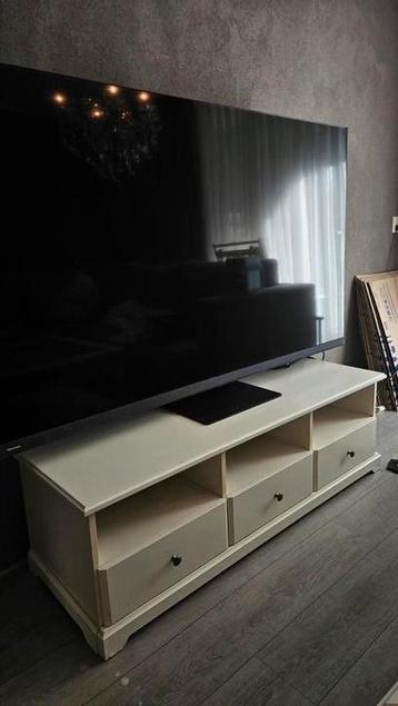 IKEA Tv meubel - Rotterdam beschikbaar voor biedingen