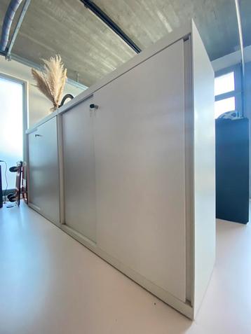 Vitra Ad Hoc / Storage Cabinet beschikbaar voor biedingen