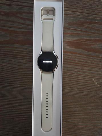 Samsung watch 6  beschikbaar voor biedingen