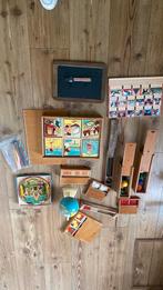 Verzameling oude schoolspullen jaren 50, Verzamelen, Poppenhuizen en Toebehoren, Ophalen of Verzenden, Zo goed als nieuw, Poppenhuis