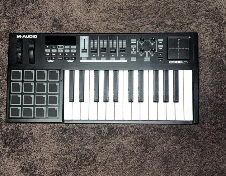 M-AUDIO Code 25 MIDI Keyboard, Muziek en Instrumenten, Midi-apparatuur, Gebruikt, Ophalen of Verzenden