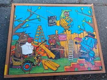Legpuzzel fabeltjeskrant beschikbaar voor biedingen