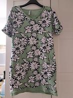Zoso groene top met bloemenprint, Kleding | Dames, Tops, Maat 42/44 (L), Ophalen of Verzenden, Zo goed als nieuw, Korte mouw