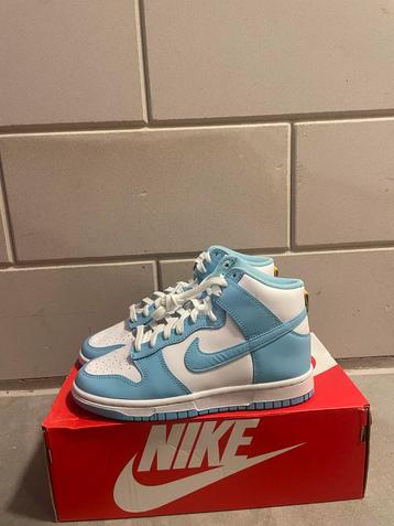 Nike Dunk High Blue Chill - Maat 38,5 - Nieuw beschikbaar voor biedingen