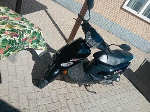 Peugot V clic, Fietsen en Brommers, Scooters | Peugeot, Zo goed als nieuw, Overige modellen, Ophalen of Verzenden