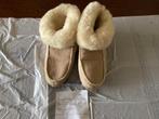 Mooie Warme Sloffen Maat 42, Ophalen of Verzenden, Zo goed als nieuw, Beige, Pantoffels of Sloffen