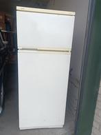 Goedwerkende koelkast met Vriezer, Witgoed en Apparatuur, Koelkasten en IJskasten, Met aparte vriezer, Zo goed als nieuw, Ophalen