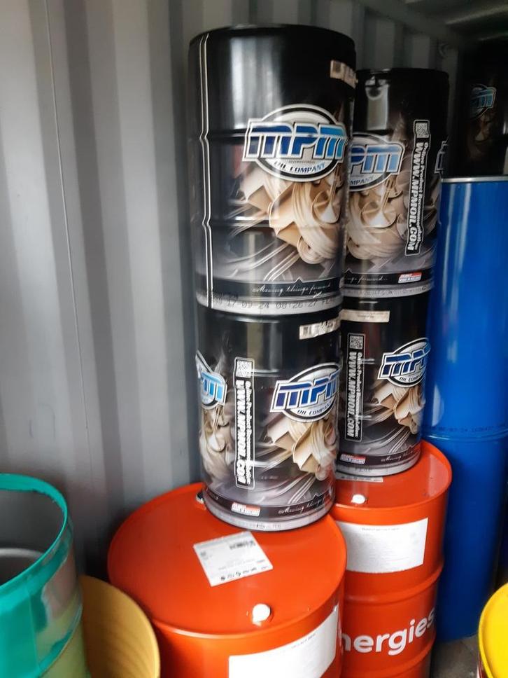 Olievaten 60 en 200 liter, vuurton, vuurkorf, plantenbak, Tuin en Terras, Vuurkorven, Zo goed als nieuw, Ophalen