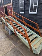 Metalen trap met bordes en leuningen in, Doe-het-zelf en Verbouw, Ladders en Trappen, Ophalen, Gebruikt, 2 tot 4 meter