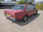 Mercedes-Benz Mercedes 240D 1983 Rood, Zwart, 4 cilinders, 23 km/l, Particulier