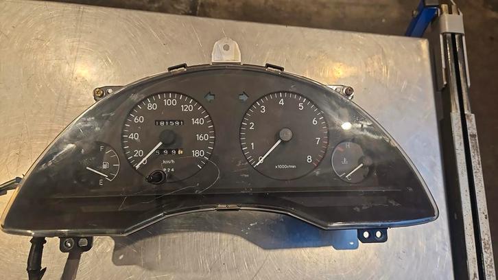 Te koop: Starlet P8 tellerhuis met toerenteller, Auto-onderdelen, Dashboard en Schakelaars, Toyota, Gebruikt, Ophalen of Verzenden